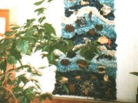 1999 - vánoční výstava - kolektivní gobelín Moře s keramikou