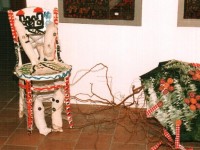 2004 duben Horácké muzeum - Výtvarná židle a deštník
